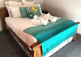 Cosy AffordableGetaway Wifi Netflix Wine