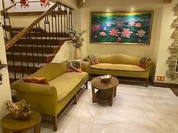 Omega Residency
