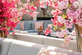Hotel AMANO East Side
