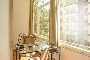 My Fair Lisbon -modern flat with elevator in central Lisbon