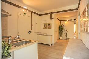 My Fair Lisbon -modern flat with elevator in central Lisbon