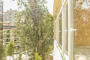 My Fair Lisbon -modern flat with elevator in central Lisbon