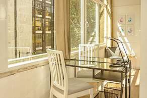 My Fair Lisbon -modern flat with elevator in central Lisbon