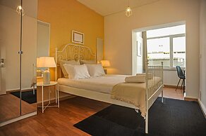 My Fair Lisbon -modern flat with elevator in central Lisbon