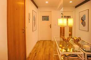 My Fair Lisbon -modern flat with elevator in central Lisbon