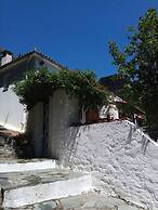 Traditional Villa, Stunning Surroundings