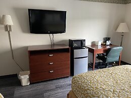 The Royal Inn & Suites