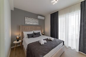 New Luxury Modern Four-bedroom Villa With Pool