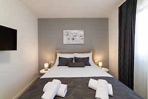 New Luxury Modern Four-bedroom Villa With Pool