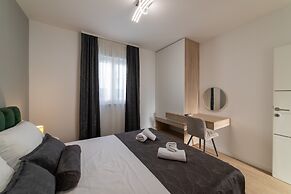 New Luxury Modern Four-bedroom Villa With Pool