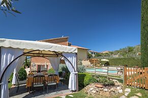 Villa Sassina by Mmega