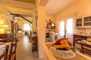 Villa Sassina by Mmega