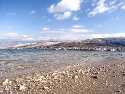 Comfy Little Couple Apartment a3