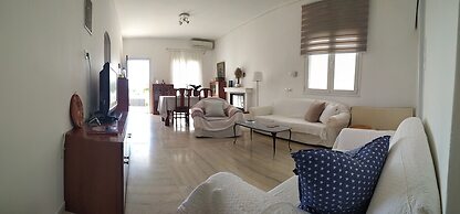 Charming 2-bed Vacation House in Lagonisi Attikis