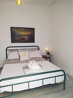 Charming 2-bed Vacation House in Lagonisi Attikis