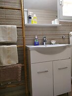 Charming 2-bed Vacation House in Lagonisi Attikis