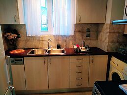 Charming 2-bed Vacation House in Lagonisi Attikis
