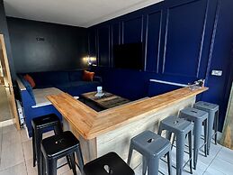 Bullseye Bunk House by Sasco