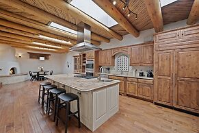 Ranchitos - Private Luxury Home With Swimming Pool