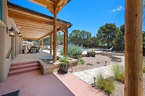 Ranchitos - Private Luxury Home With Swimming Pool