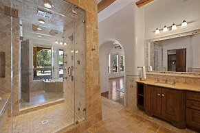 Ranchitos - Private Luxury Home With Swimming Pool