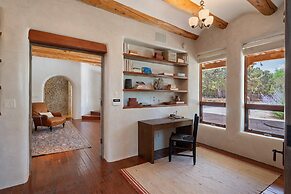 Ranchitos - Private Luxury Home With Swimming Pool