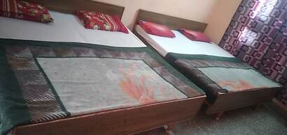 Goroomgo Harihar Guest House Haridwar