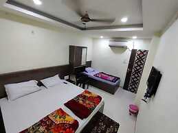 Goroomgo swastik Guest House Varanasi