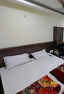 Goroomgo swastik Guest House Varanasi