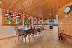 Lodge 5 Longbury - Luxury Lodge Woodland Views Restaurant and Spa Faci