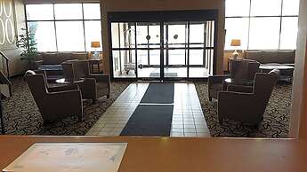 Norwood Inn & Suites La Crosse