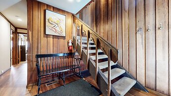 Mammoth Estates 113 Large Pet-Friendly Townhome, Walk to The Village, 