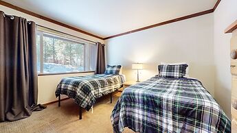 Mammoth Estates 113 Large Pet-Friendly Townhome, Walk to The Village, 