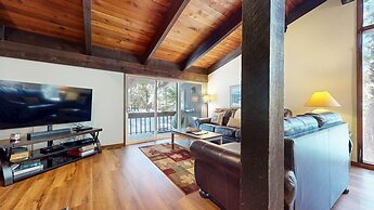 Mammoth Estates 113 Large Pet-Friendly Townhome, Walk to The Village, 