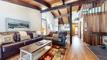 Mammoth Estates 113 Large Pet-Friendly Townhome, Walk to The Village, 