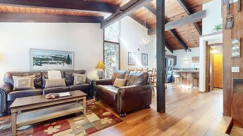 Mammoth Estates 113 Large Pet-Friendly Townhome, Walk to The Village, 