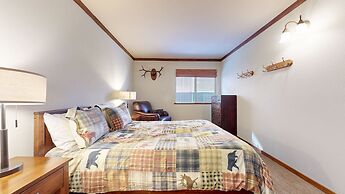 Mammoth Estates 113 Large Pet-Friendly Townhome, Walk to The Village, 