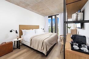 UPSUN HOTEL & SOCIAL CLUB