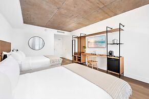 UPSUN HOTEL & SOCIAL CLUB