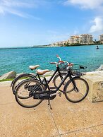 UPSUN HOTEL & SOCIAL CLUB