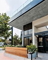 UPSUN HOTEL & SOCIAL CLUB