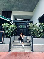 UPSUN HOTEL & SOCIAL CLUB