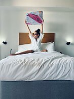 UPSUN HOTEL & SOCIAL CLUB