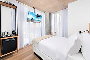 UPSUN HOTEL & SOCIAL CLUB