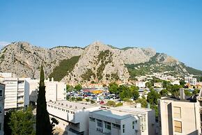 New Modern Apartment With View in Omis, Croatia