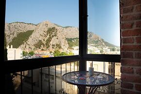 New Modern Apartment With View in Omis, Croatia