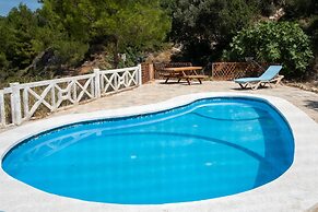 Apartment With Pool and Panorama View