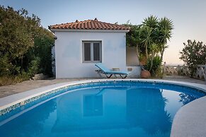 Apartment With Pool and Panorama View