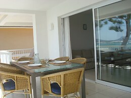Catalina 3B Apartment Facing the sea