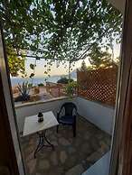 Beautiful House Located on a Hill in Samos Island, 400 m From an Organ